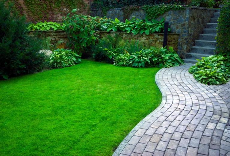 Aménagement paysager réussi : les clés d'un jardin durable